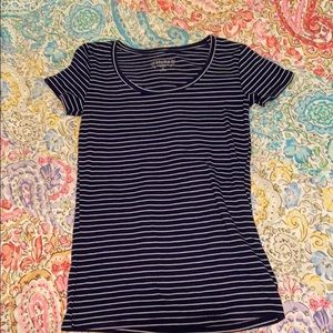 short sleeve navy and white tshirt xs
